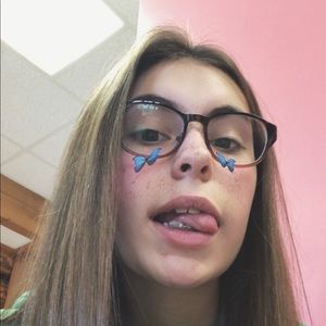 Meet your Posher, Lea